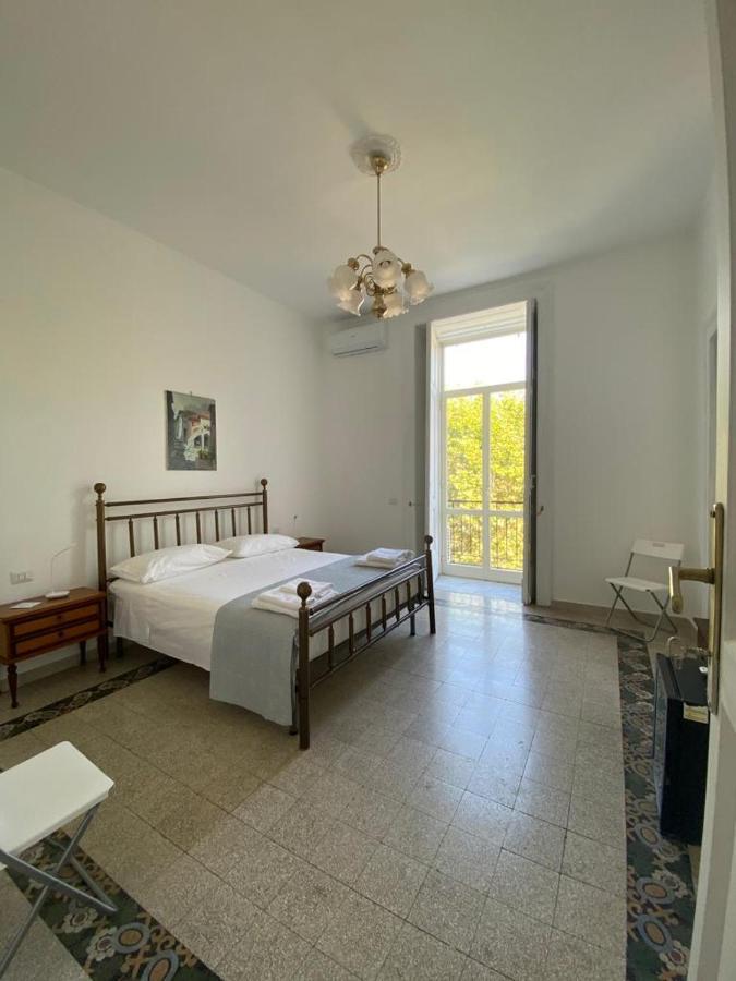 Campo Di Marte Bed & Breakfast เนเปิลส์ ภายนอก รูปภาพ